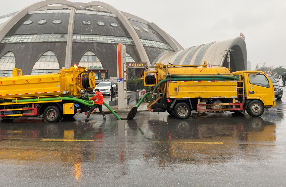 宝华商场管道清淤